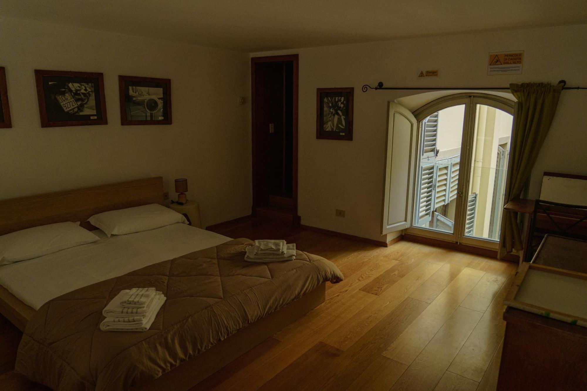 Nice One Bedroom In Historical Building Florence Exterior photo